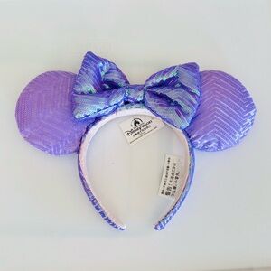 Disney Parks Shanghai DisneylandMinnie Mouse purple iridescent bow ears headband